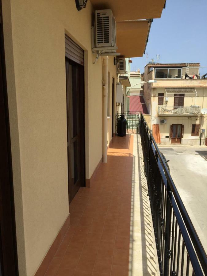 Sicilia Case Vacanze Balestrate Bagian luar foto
